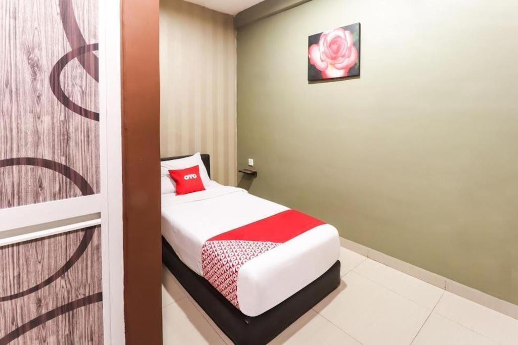 Parc Hotel Pelangi Damansara Petaling Jaya Exterior photo