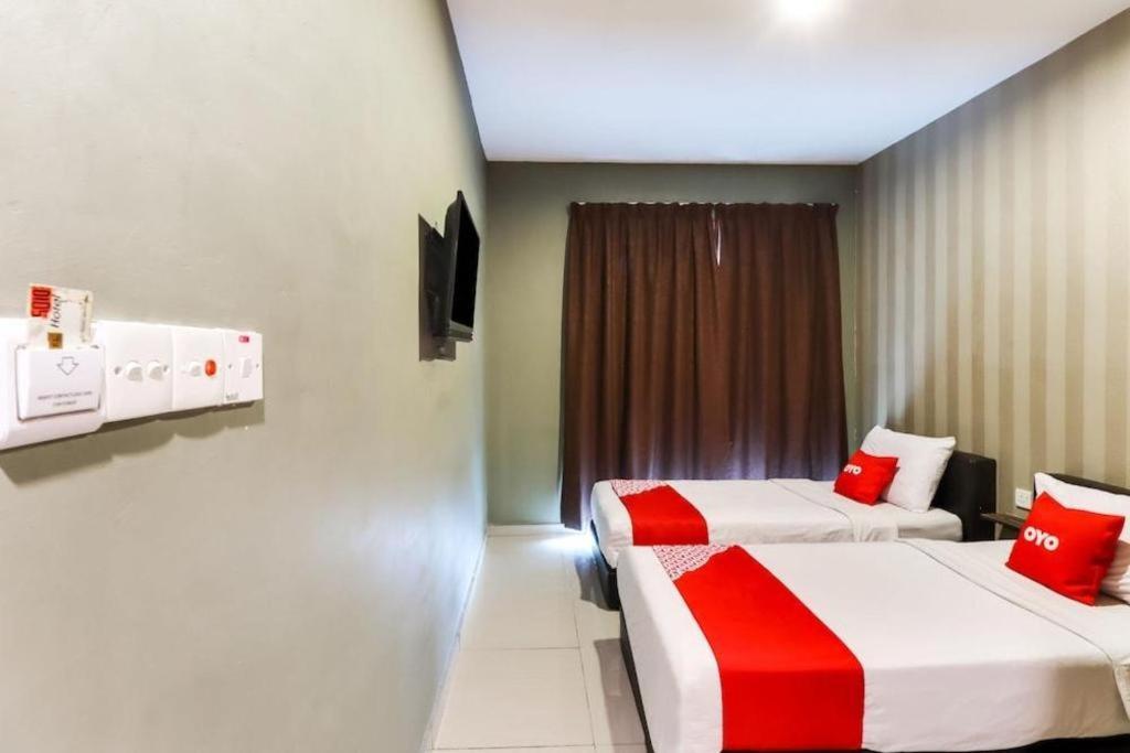 Parc Hotel Pelangi Damansara Petaling Jaya Exterior photo